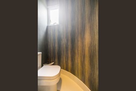 Casa de condomínio à venda com 300m², 4 quartos e 4 vagasLavabo