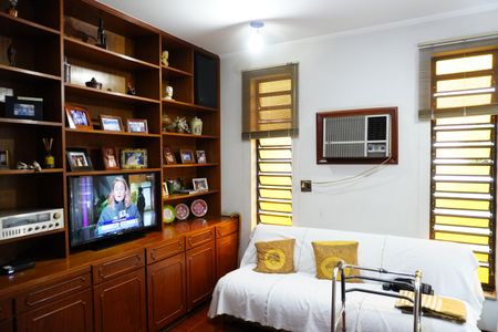 Casa para alugar com 1193m², 4 quartos e 4 vagasSala de TV