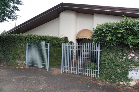 Casa para alugar com 1193m², 4 quartos e 4 vagasFachada