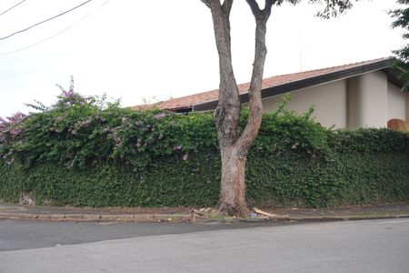 Casa para alugar com 1193m², 4 quartos e 4 vagasFachada