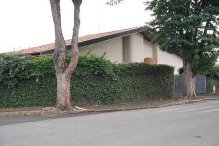 Casa para alugar com 1193m², 4 quartos e 4 vagasFachada