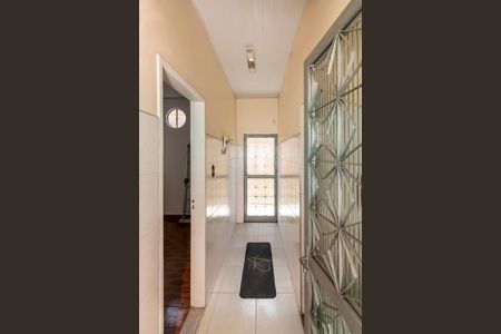 Casa à venda com 200m², 3 quartos e 1 vagaÁrea de Serviço - Entrada de serviço