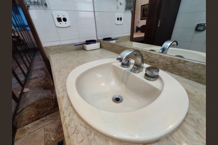 Apartamento à venda com 180m², 3 quartos e 3 vagasBanheiro da Suíte