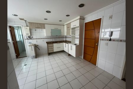 Apartamento para alugar com 117m², 3 quartos e 2 vagasCozinha