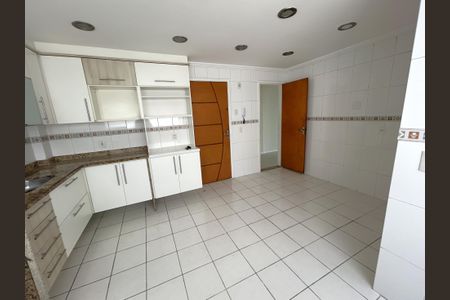 Apartamento para alugar com 117m², 3 quartos e 2 vagasCozinha