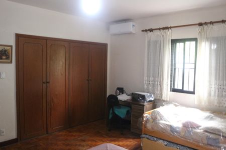 Casa à venda com 220m², 4 quartos e 5 vagasQuarto 3