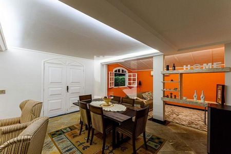 Casa à venda com 5 quartos, 228m² em Vila Progresso, Niterói