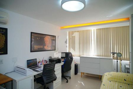 Casa à venda com 585m², 4 quartos e 3 vagas