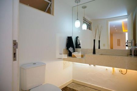 Casa à venda com 585m², 4 quartos e 3 vagas