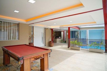 Casa à venda com 4 quartos, 585m² em Várzea das Moças, Niterói