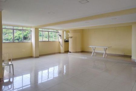 Apartamento à venda com 71m², 2 quartos e 1 vaga