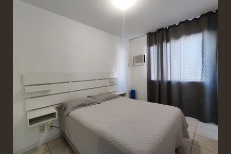 Suíte de casa de condomínio para alugar com 3 quartos, 80m² em Vargem Pequena, Rio de Janeiro