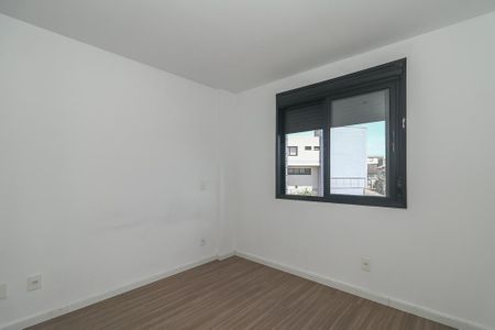 Quarto Suíte de apartamento para alugar com 3 quartos, 76m² em Jardim Itu, Porto Alegre