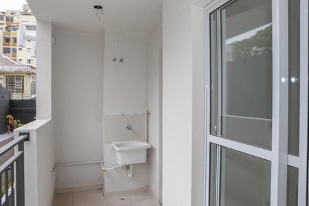 Apartamento à venda com 41m², 2 quartos e sem vaga Apartamento à venda com 41m², 2 quartos e sem vagaSacada