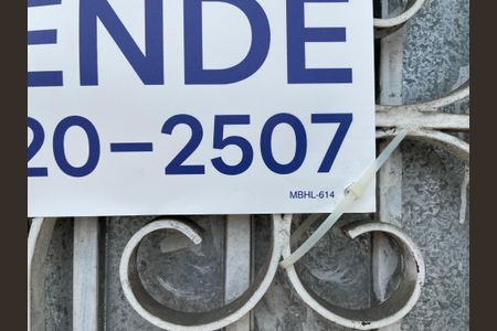 Casa à venda com 232m², 5 quartos e 2 vagas Casa à venda com 232m², 5 quartos e 2 vagasMBHL-614