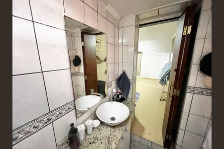Casa à venda com 222m², 6 quartos e 2 vagasBanheiro da Suite 5