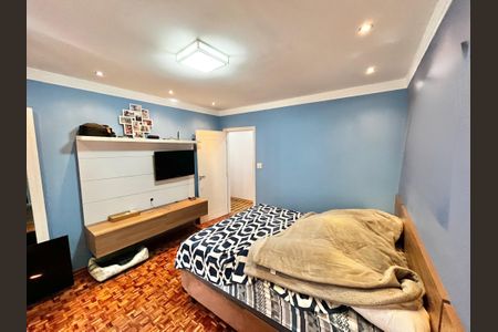 Casa à venda com 222m², 6 quartos e 2 vagasQuarto 2