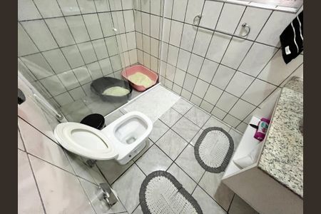 Casa à venda com 222m², 6 quartos e 2 vagasBanheiro 2