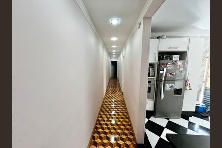 Casa à venda com 222m², 6 quartos e 2 vagasCorredor