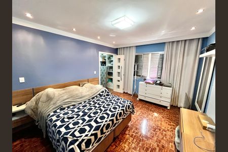 Casa à venda com 222m², 6 quartos e 2 vagasQuarto 2