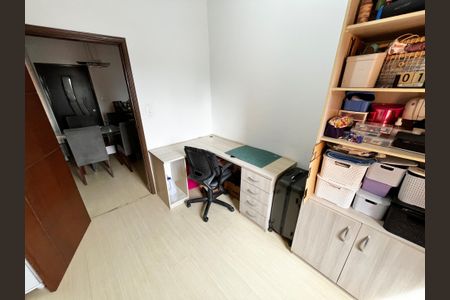 Casa à venda com 222m², 6 quartos e 2 vagasQuarto 4