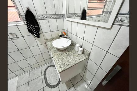 Casa à venda com 222m², 6 quartos e 2 vagasBanheiro 2