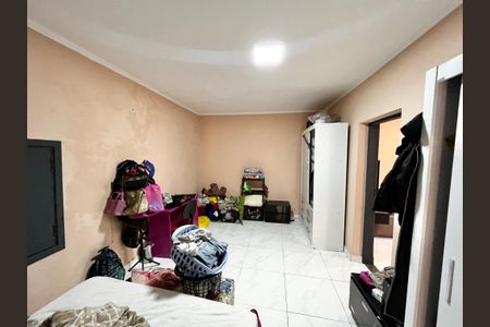 Casa à venda com 222m², 6 quartos e 2 vagasQuarto 6