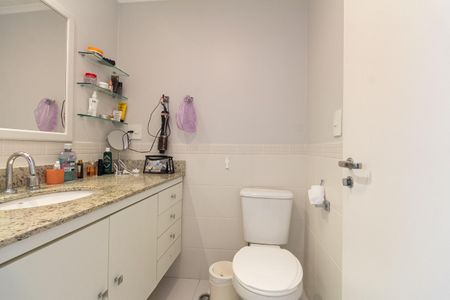 Apartamento à venda com 130m², 4 quartos e 2 vagasBanheiro da Suíte