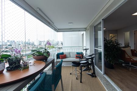 Varanda de apartamento à venda com 4 quartos, 130m² em Jardim da Gloria, São Paulo