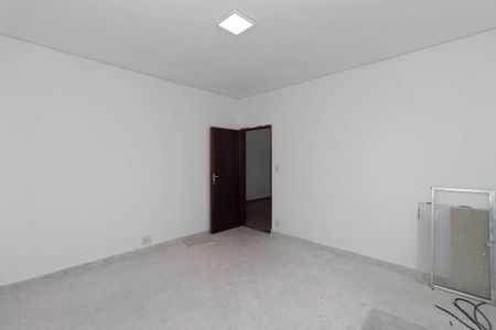 Quarto 1 de casa para alugar com 2 quartos, 200m² em Vila Leonor, São Paulo