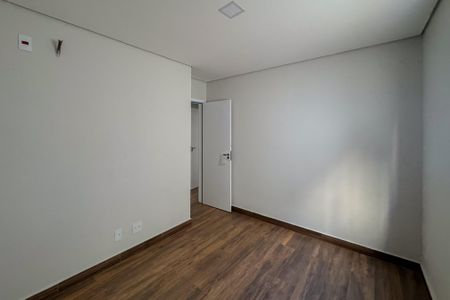 Apartamento à venda com 160m², 3 quartos e 2 vagasQuarto 3