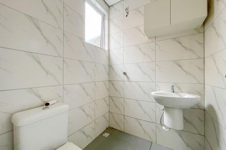 Casa à venda com 75m², 3 quartos e 1 vaga Casa à venda com 75m², 3 quartos e 1 vagaBanheiro social