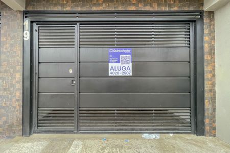 Casa à venda com 75m², 3 quartos e 1 vaga Casa à venda com 75m², 3 quartos e 1 vagaFachada