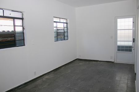 Sala de casa para alugar com 2 quartos, 90m² em Santa Tereza, Belo Horizonte