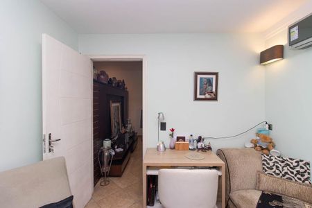 Casa para alugar com 450m², 4 quartos e 6 vagas Casa para alugar com 450m², 4 quartos e 6 vagasQuarto de Serviço