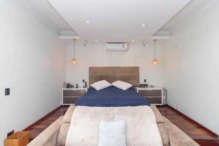 Casa para alugar com 450m², 4 quartos e 6 vagas Casa para alugar com 450m², 4 quartos e 6 vagasSuíte 3