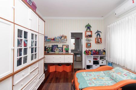 Casa para alugar com 450m², 4 quartos e 6 vagas Casa para alugar com 450m², 4 quartos e 6 vagasSuíte 2