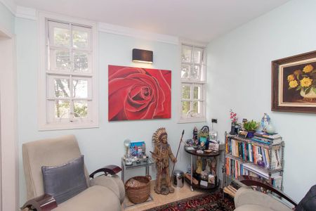 Casa para alugar com 450m², 4 quartos e 6 vagas Casa para alugar com 450m², 4 quartos e 6 vagasQuarto de Serviço