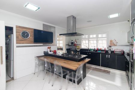 Casa para alugar com 450m², 4 quartos e 6 vagas Casa para alugar com 450m², 4 quartos e 6 vagasCozinha