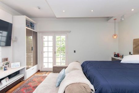 Casa para alugar com 450m², 4 quartos e 6 vagas Casa para alugar com 450m², 4 quartos e 6 vagasSuíte 3