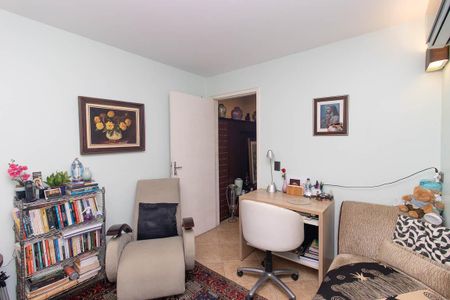 Casa para alugar com 450m², 4 quartos e 6 vagas Casa para alugar com 450m², 4 quartos e 6 vagasQuarto de Serviço