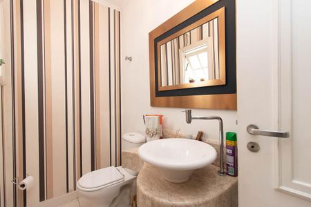 Casa para alugar com 450m², 4 quartos e 6 vagas Casa para alugar com 450m², 4 quartos e 6 vagasLavabo