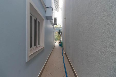 Casa para alugar com 450m², 4 quartos e 6 vagas Casa para alugar com 450m², 4 quartos e 6 vagasQuintal