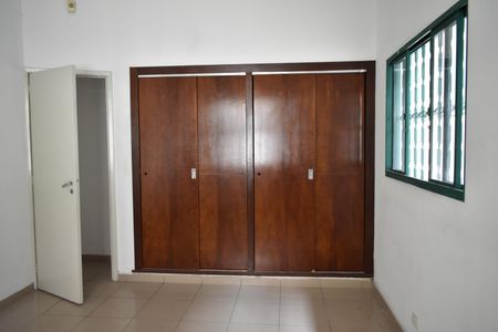 Casa à venda com 280m², 6 quartos e 1 vagaQuarto 4