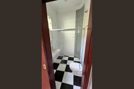 Casa para alugar com 215m², 4 quartos e 6 vagasBanheiro