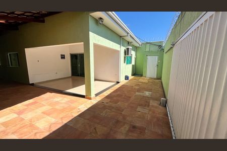 Casa para alugar com 215m², 4 quartos e 6 vagasÁrea externa