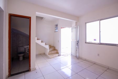 Sala de casa para alugar com 3 quartos, 450m² em Boaçu, São Gonçalo