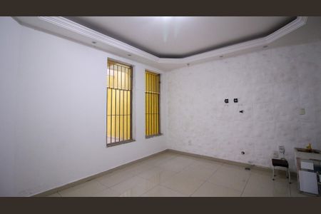 Casa para alugar com 140m², 4 quartos e 2 vagasSala