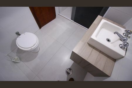 Casa para alugar com 140m², 4 quartos e 2 vagasBanheiro Social