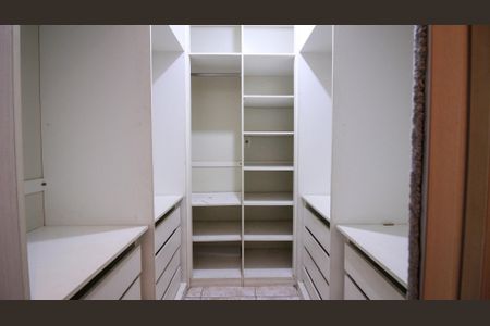 Casa para alugar com 140m², 4 quartos e 2 vagasCloset Suíte